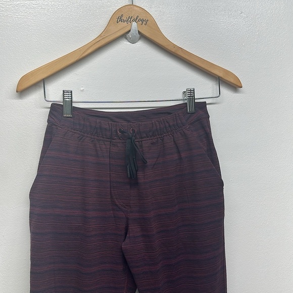 Lululemon Jet Crop Slim Leggings Pants Elastic Waist Striped Maroon Red Size 2 - Picture 3 of 8